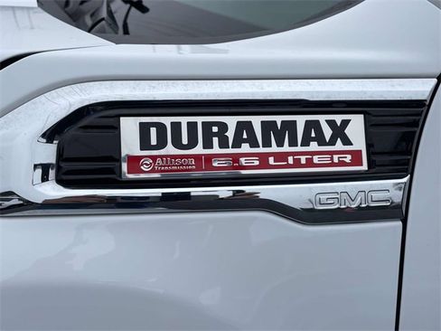 Certified 2022 GMC Sierra 2500 Denali w/ Denali Ultimate Package image 9