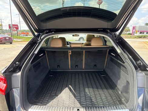 Used 2019 Audi Q8 Premium Plus image 4