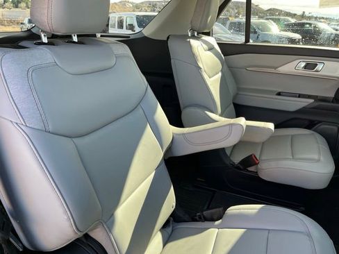 New 2026 Ford Explorer Active w/ Active Comfort Package image 21