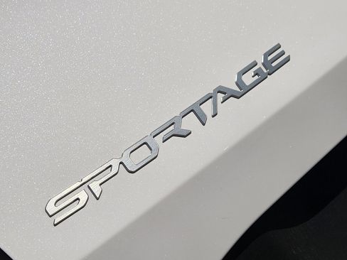 New 2026 Kia Sportage EX image 8