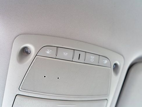 Used 2019 Nissan Rogue SV image 34