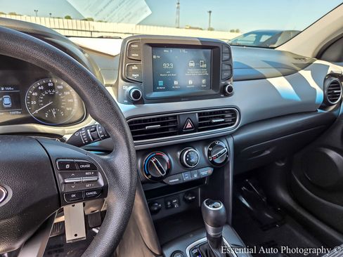 Used 2021 Hyundai Kona SE image 23