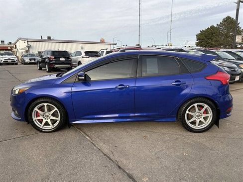 Used 2015 Ford Focus ST image 2