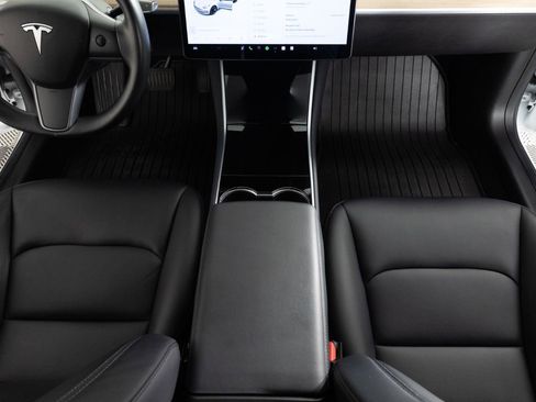 Used 2018 Tesla Model 3 Long Range image 31