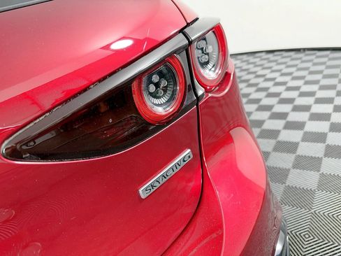 Used 2021 MAZDA MAZDA3 s FWD image 11