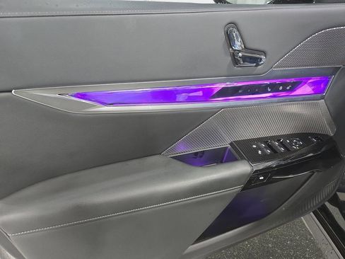 Used 2023 BMW 740i w/ Parking Assistance Package image 26