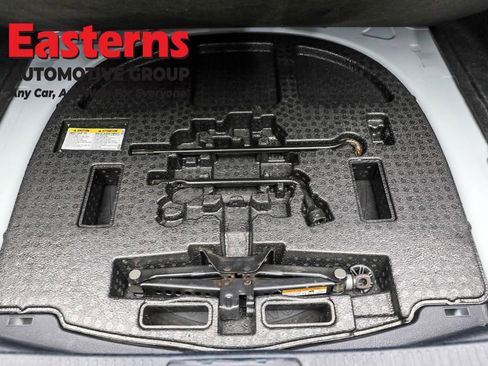 Used 2024 Toyota Camry SE image 27