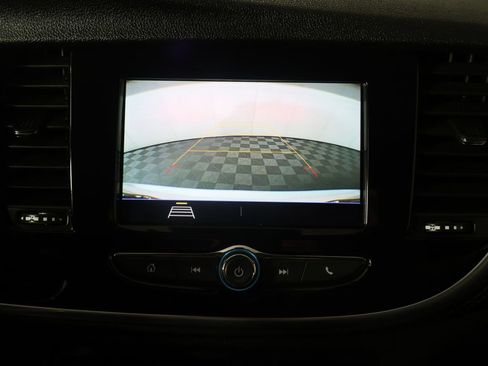 Used 2022 Buick Encore Preferred w/ Safety Package AWD/4WD image 39
