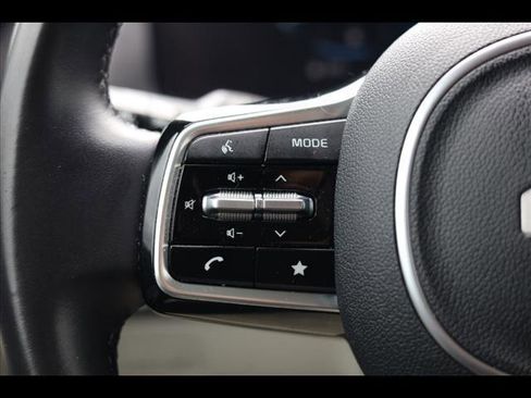 Used 2024 Kia Carnival SX image 17