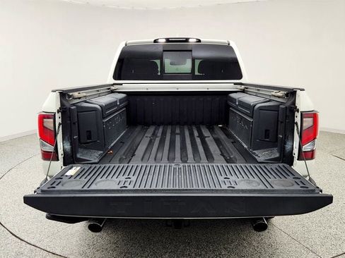 Used 2022 Nissan Titan Platinum Reserve w/ Moonroof Package image 20