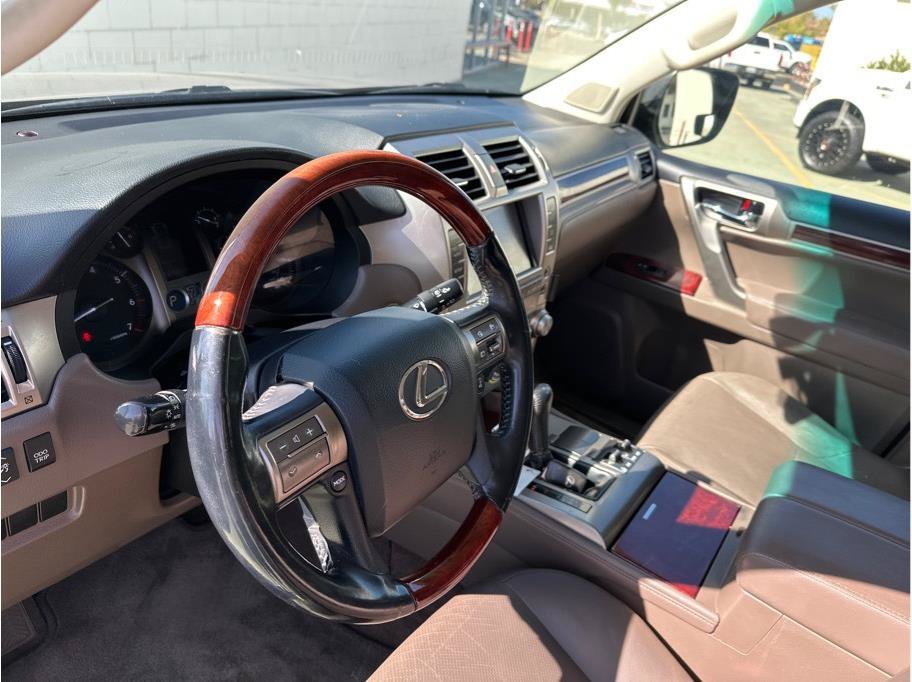 Used 2011 Lexus GX 460 w/ Convenience Pkg AWD/4WD image 20