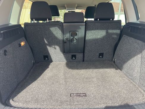 Used 2014 Volkswagen Tiguan S image 12