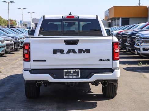 New 2026 RAM 1500 Big Horn AWD/4WD image 5