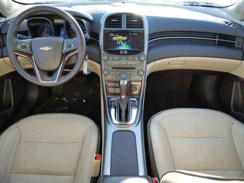 Used 2013 Chevrolet Malibu LT image 10