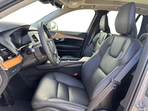 Certified 2023 Volvo XC90 T8 Plus AWD/4WD image 13