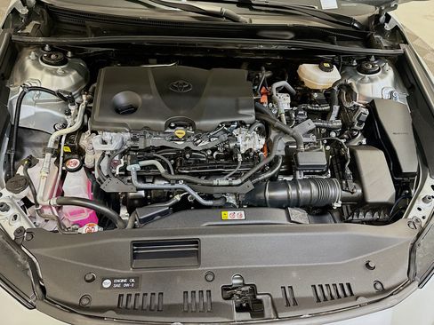 Used 2025 Toyota Camry LE FWD image 33