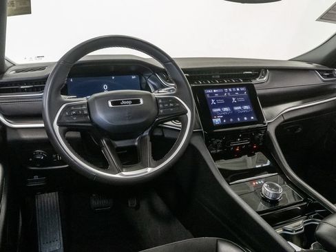 Certified 2023 Jeep Grand Cherokee L Laredo AWD/4WD image 7