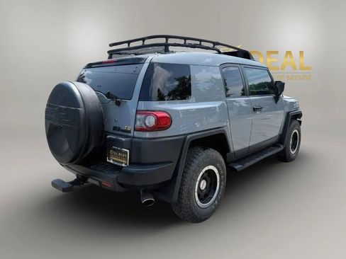 Used 2013 Toyota FJ Cruiser Sport Utility 2D w/ Trail Teams Special Edition image 5