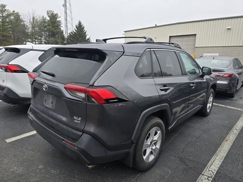 Used 2021 Toyota RAV4 XLE image 6