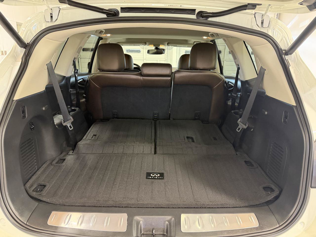 Used 2020 INFINITI QX60 Luxe w/ Essential Package FWD image 9