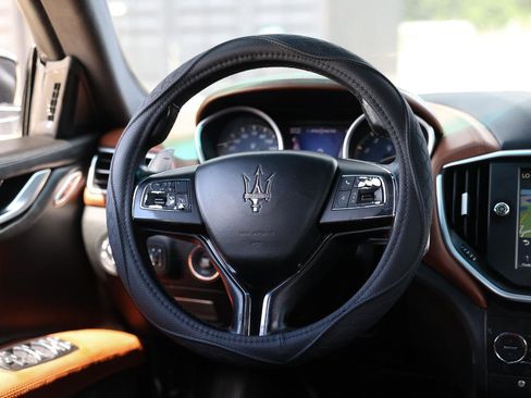 Used 2014 Maserati Ghibli S Q4 AWD/4WD image 30