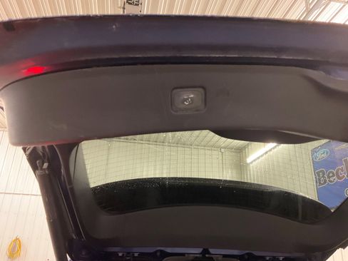 Used 2016 Ford Edge Titanium w/ Technology Package FWD image 23