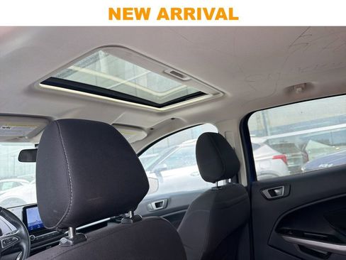Used 2020 Ford EcoSport SE w/ SE Convenience Package image 4