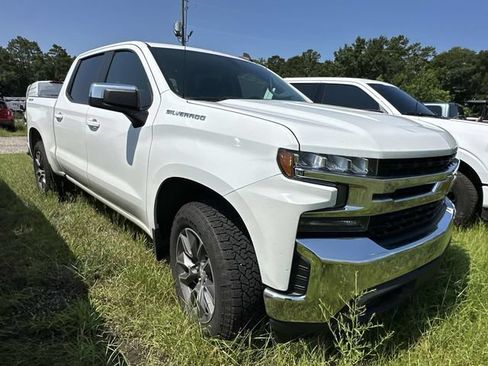 Used 2022 Chevrolet Silverado 1500 LT AWD/4WD image 10
