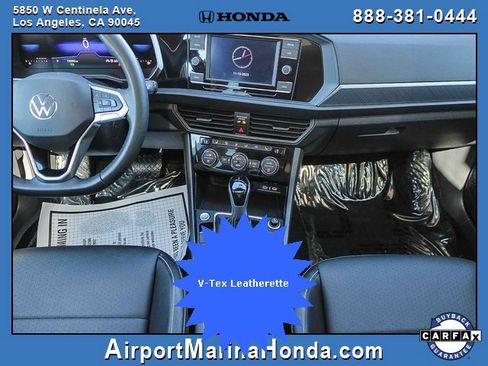 Used 2023 Volkswagen Jetta SE image 4