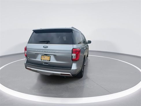 Used 2023 Ford Expedition XLT image 10