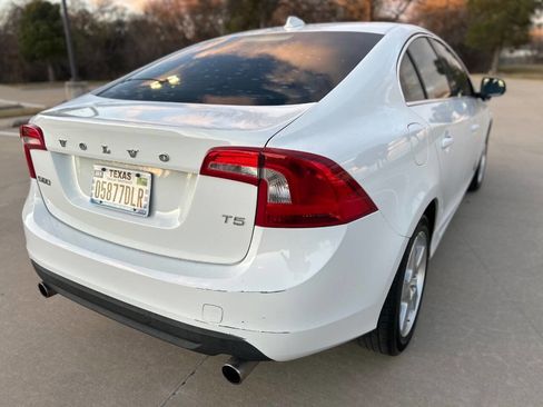 Used 2012 Volvo S60 T5 image 6