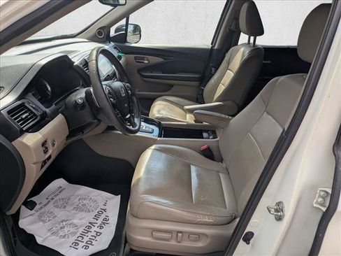 Certified 2017 Honda Pilot Touring image 15