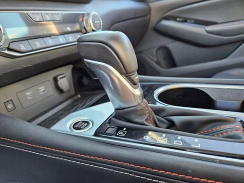 Used 2024 Nissan Altima 2.0 SR image 25