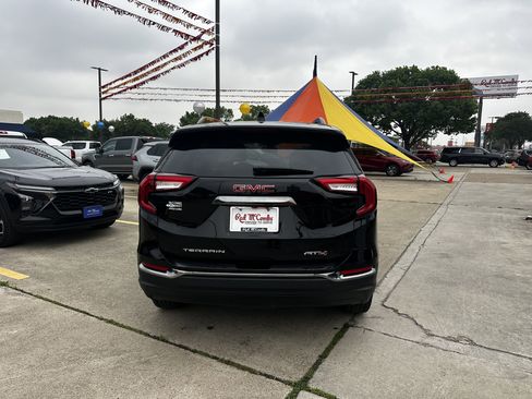 Used 2024 GMC Terrain AT4 AWD/4WD image 15