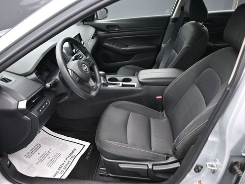 Used 2023 Nissan Altima 2.5 S image 9