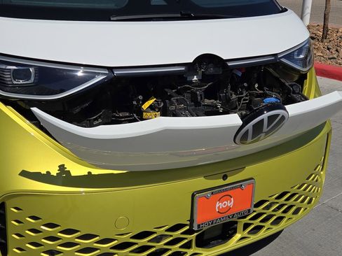 New 2025 Volkswagen ID. Buzz 1st Edition image 13
