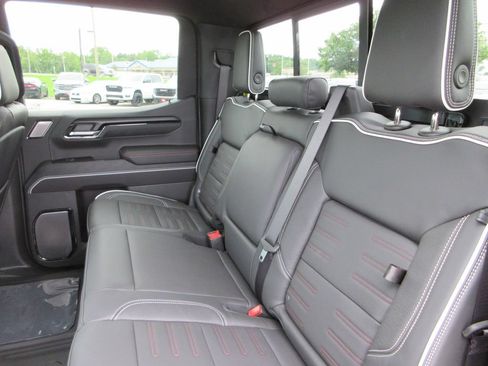 New 2026 GMC Sierra 1500 AT4X w/ LPO, Black Badging Package AWD/4WD image 16