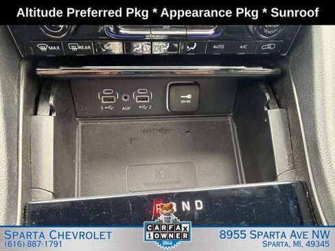 Used 2024 Jeep Grand Cherokee Altitude AWD/4WD image 25