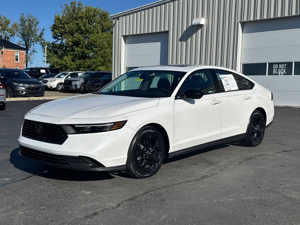 Used 2025 Honda Accord SE image 3