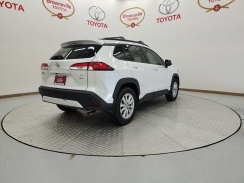 Used 2023 Toyota Corolla Cross LE AWD/4WD image 8
