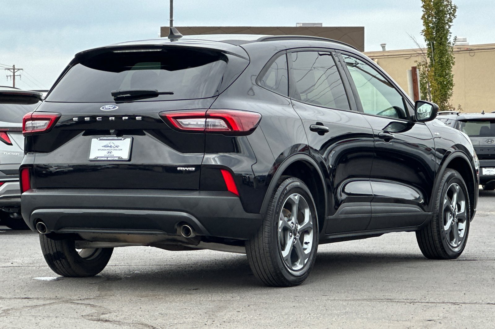 Used 2025 Ford Escape ST-Line AWD/4WD image 4