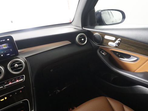 Certified 2021 Mercedes-Benz GLC 300 image 12