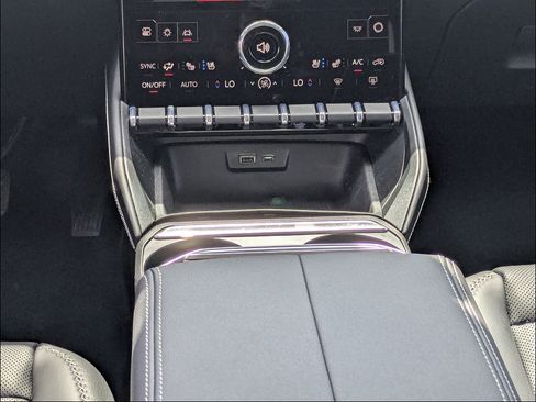 Certified 2026 GMC Terrain Denali AWD/4WD image 18
