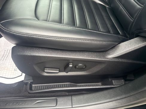 Used 2024 Ford Edge SEL w/ Convenience Package image 29