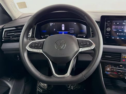 Used 2025 Volkswagen Jetta SE FWD image 14
