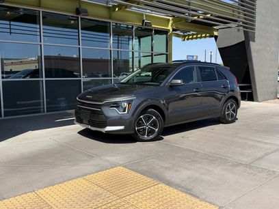 Used 2025 Kia Niro EX