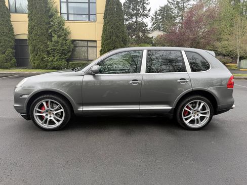 Used 2008 Porsche Cayenne Turbo image 10