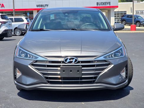 Used 2020 Hyundai Elantra SE FWD image 3