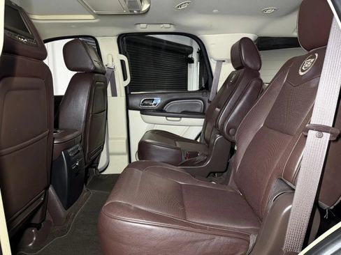 Used 2014 Cadillac Escalade Platinum AWD/4WD image 22