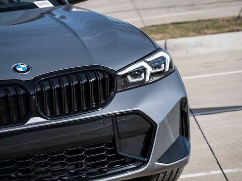 New 2026 BMW 330i Sedan w/ M Sport Package image 6